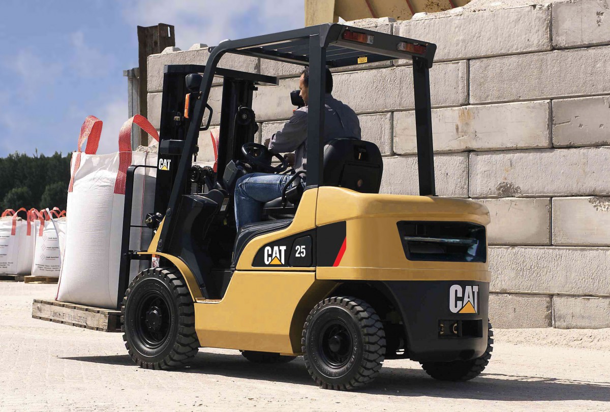 forklift dealer