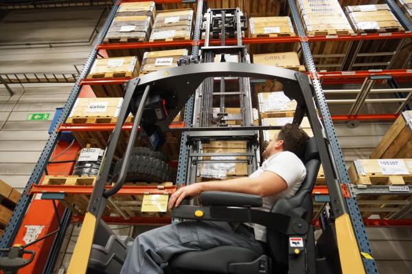 NR12-14N3LC Reach Trucks
