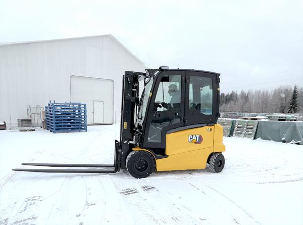 EP35 driving in snow at our Järvenpää factory