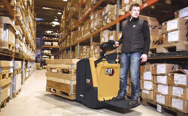 Cat® warehouse and counterbalance products with optional Li-ion batteries.