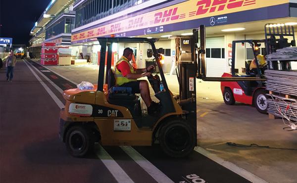 Lift trucks servicing