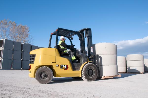 Cat DP45 in cosntruction industry