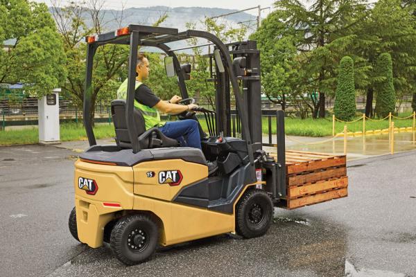 Cat electric forklift - AME market EP15