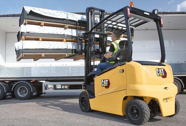 Cat electric counterbalance forklift