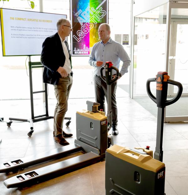 Erik Engelmann (Cat Lift Trucks) and Michael Laursen (ProTruck A/S)
