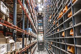 High level order picker trucks