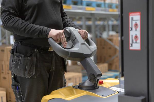 NSV12 - stacker emPower tiller arm