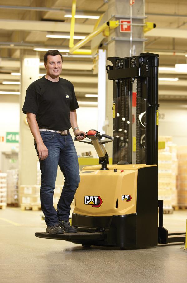 Cat NSP10-16N2S (R)(I)(S) pedestrian stacker