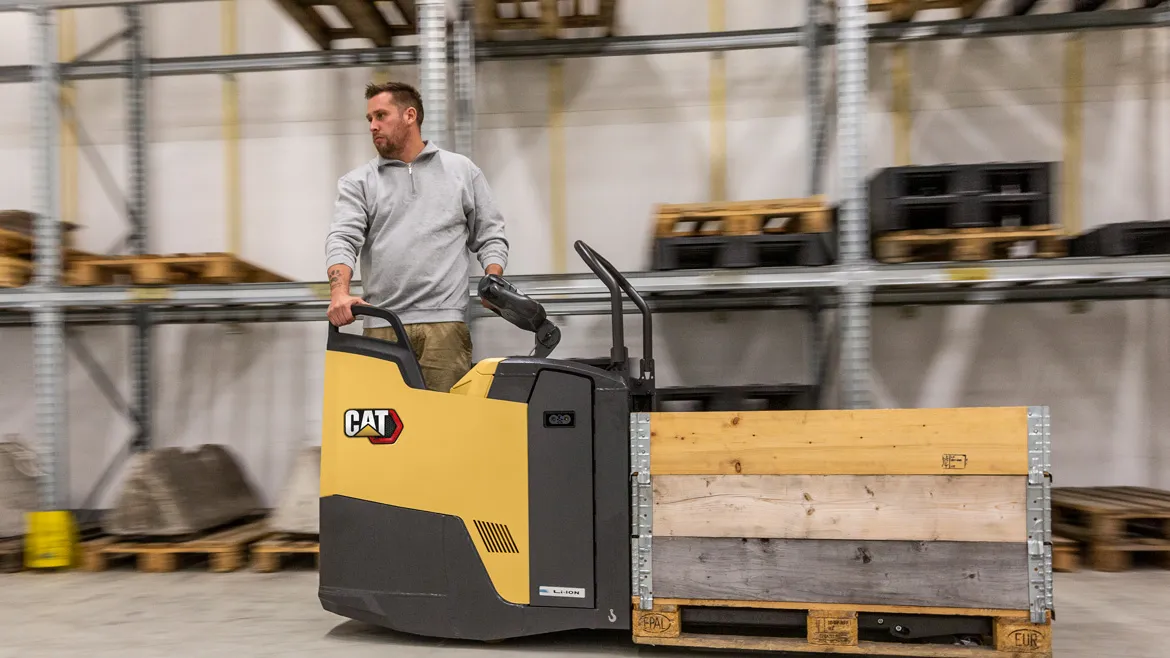 Battery powered pallet truck