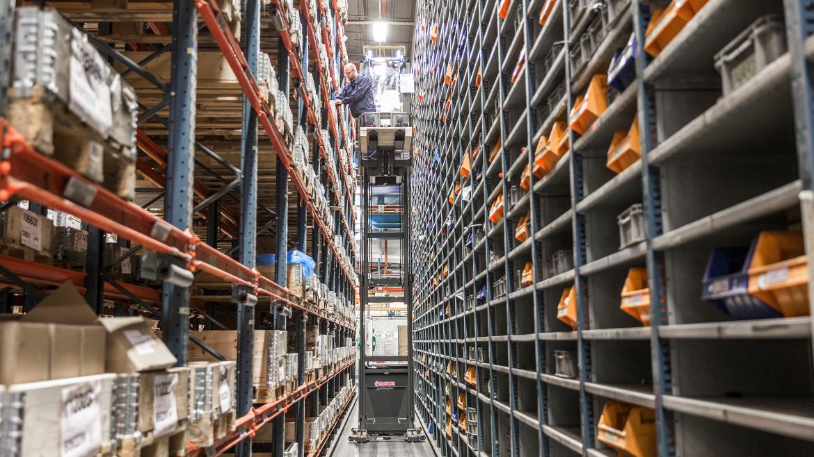 medium and high level order picker