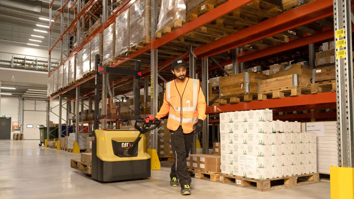 NSP12-13Q2LD(I) compact pedestrian stackers