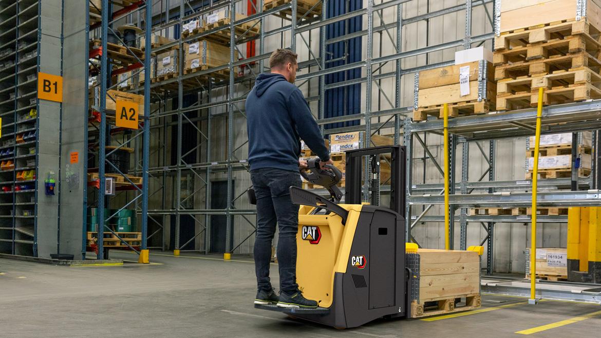 platform double power pallet handler