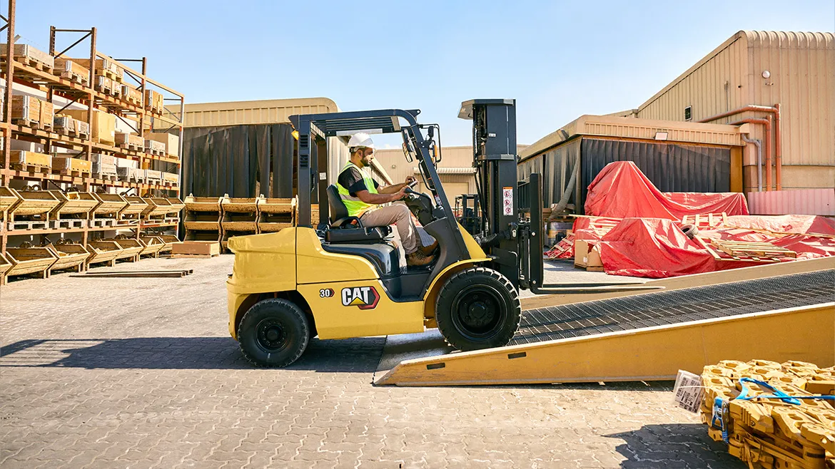 Cat forklift truck DP15-35(C)PT
