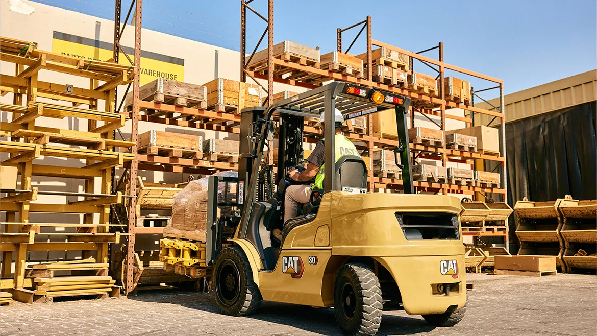 Cat diesel lift truck DP15-35(C)PT