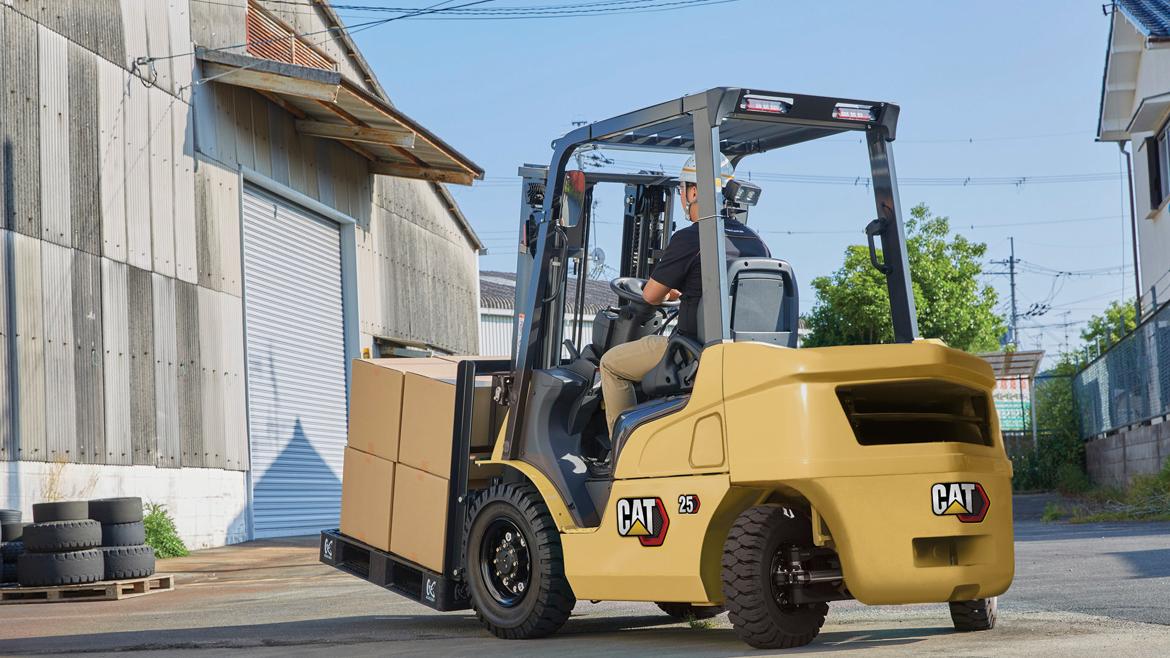 cat forlklift truck dp35pt