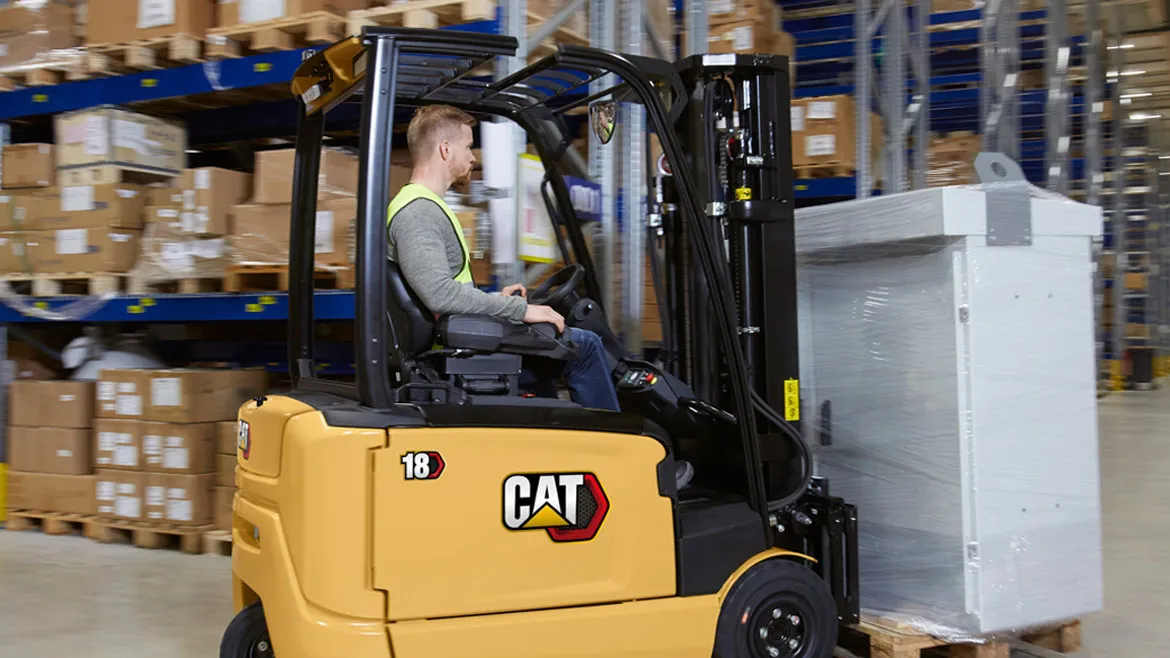 Cat small 3-wheel electric forklifts