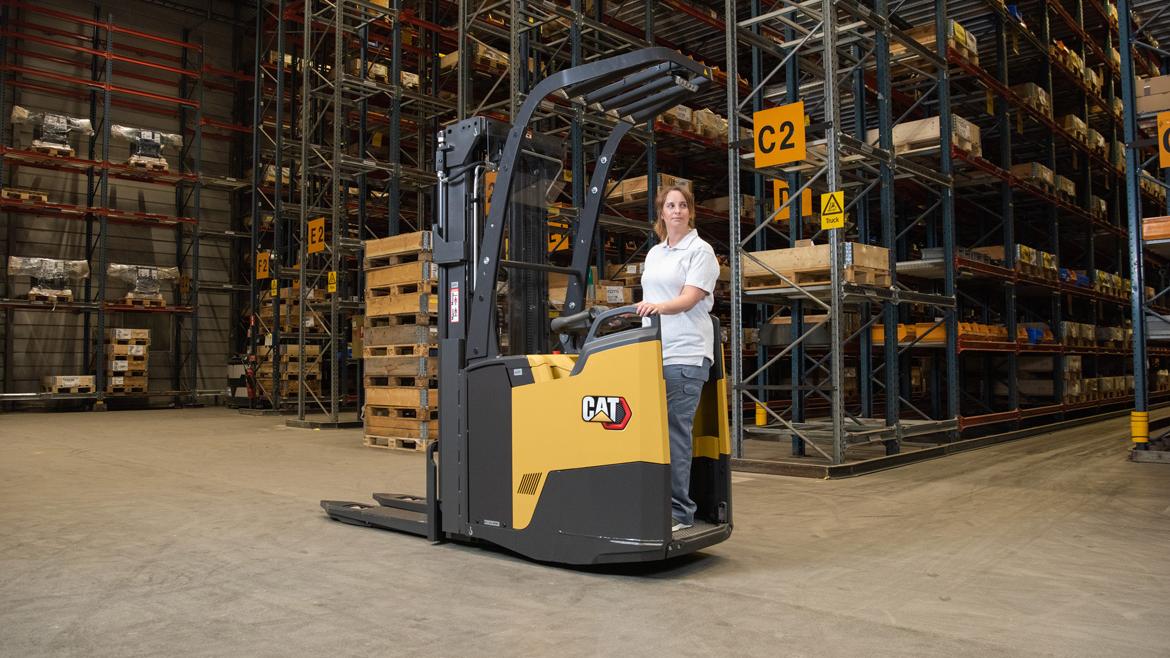 platform stackers cat lift trucks