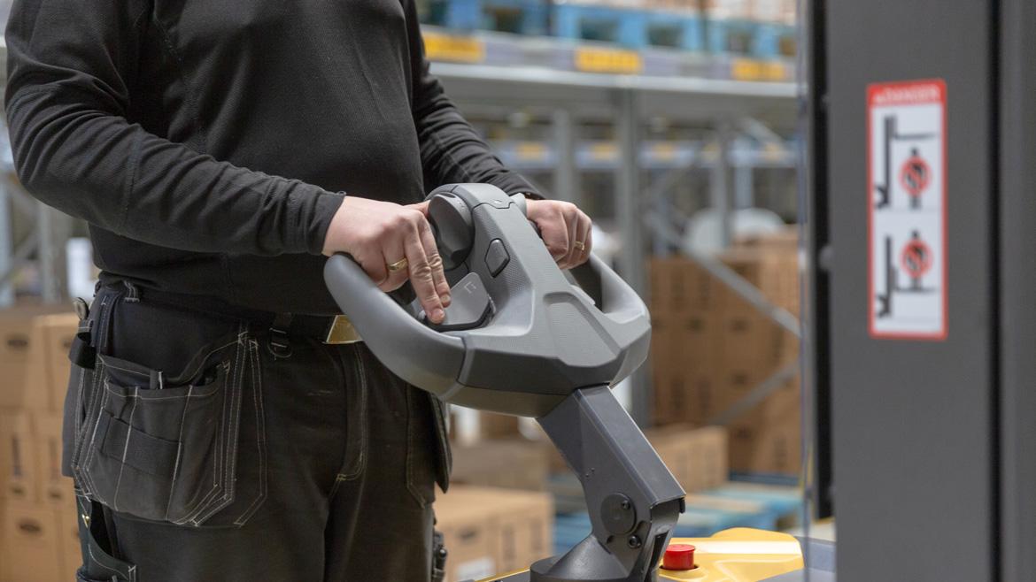 NSV12 - stacker emPower tiller arm