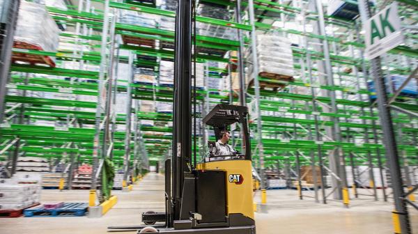 high-performance reach trucks