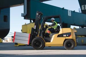 cat diesel forklift truck pic 3 