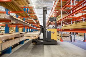 Four-way reach truck