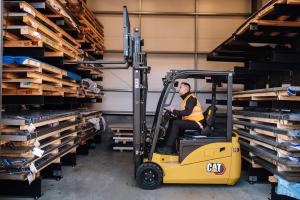 EP16-20Q(T) electric forklifts Cat EQ Line 3-wheel