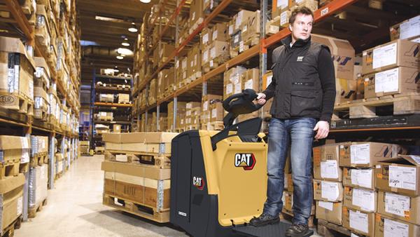 Cat® warehouse and counterbalance products with optional Li-ion batteries. 