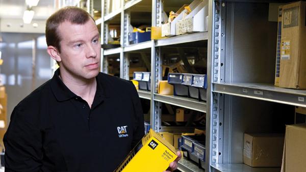   The Cat® distribution centre at Puurs delivers market-leading parts availability. 