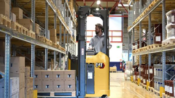 NSR12-20N2(I) Cat Lift Trucks stand-in stacker