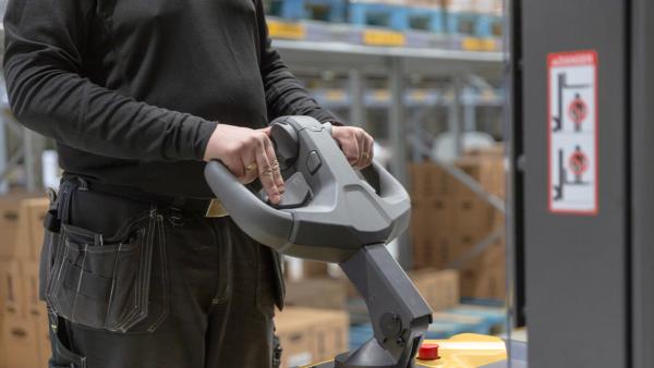 NSV12 - stacker emPower tiller arm