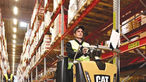 cat low level order picker